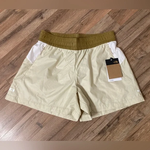The North Face | NWT Women’s WindWall TNF X Shorts - Picture 3 of 13